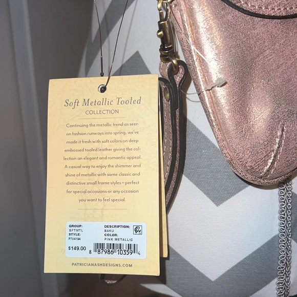 Patricia Nash NWT Metallic pink adjustable crossbody purse. - Picture 2 of 12
